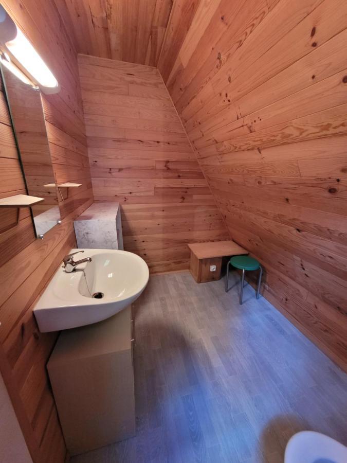Camping Les Hirondelles Bourg-Sainte-Marie Exterior foto