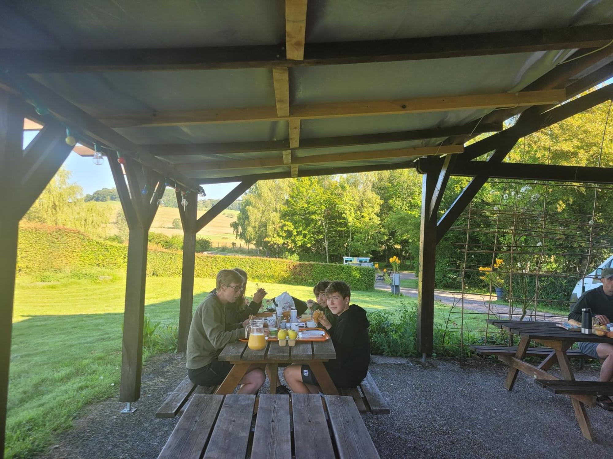 Camping Les Hirondelles Bourg-Sainte-Marie Exterior foto
