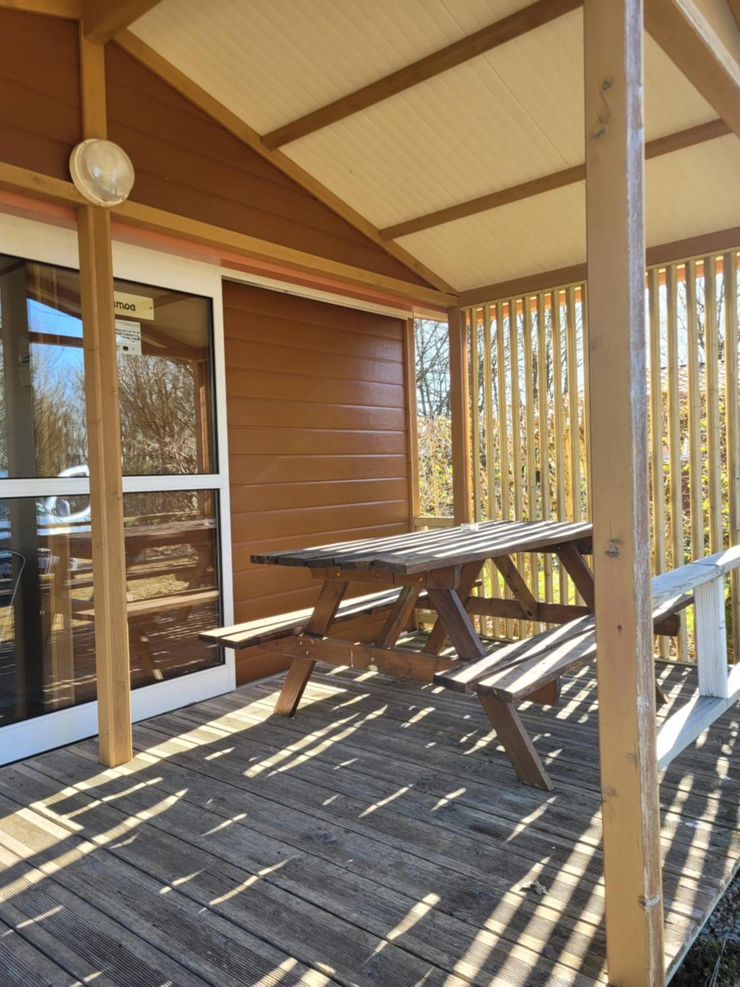 Camping Les Hirondelles Bourg-Sainte-Marie Exterior foto